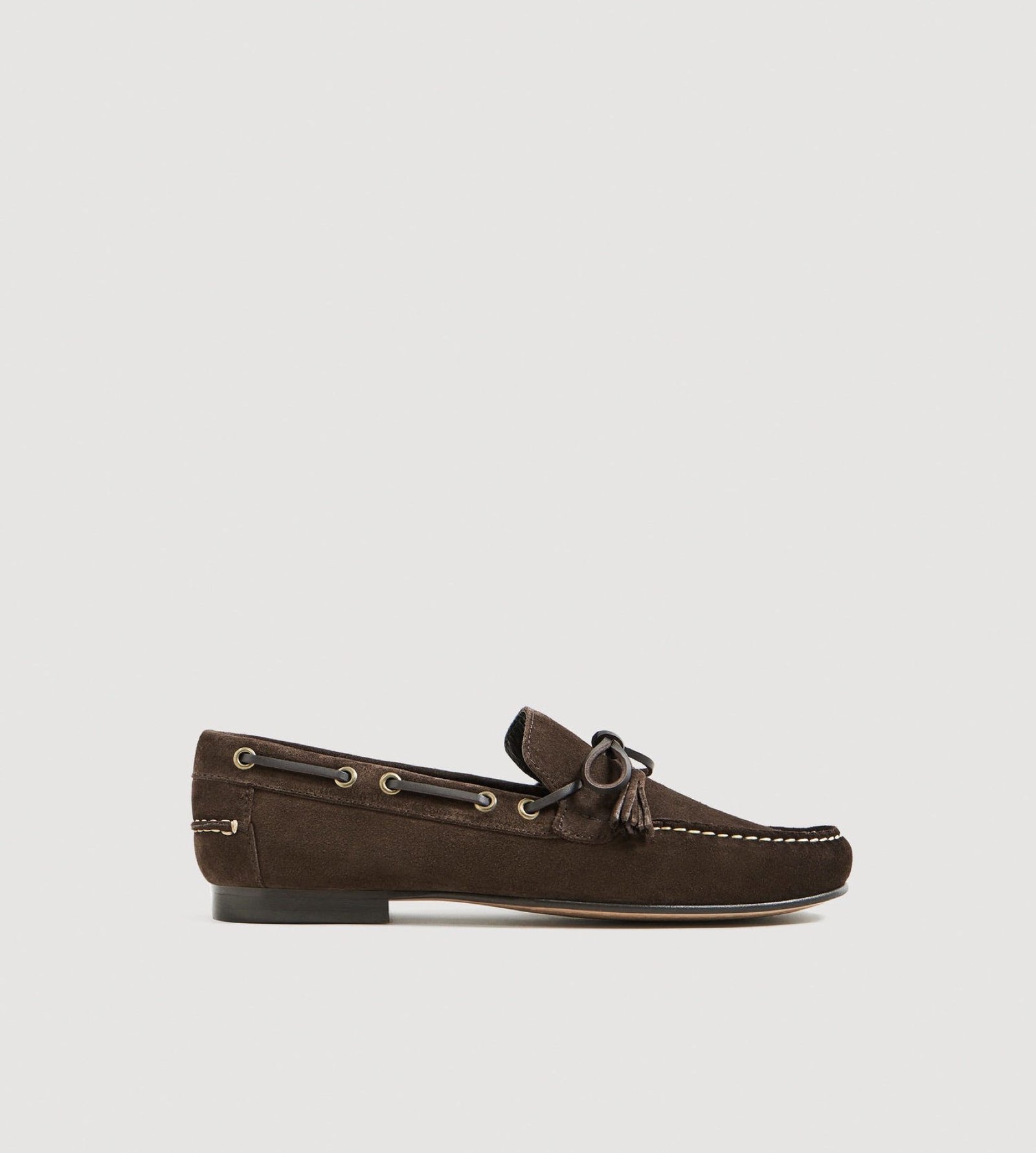 Leather boat shoes